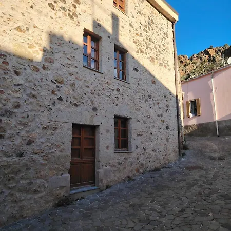 Bed & Breakfast Diffuso Sa Costa Ittireddu